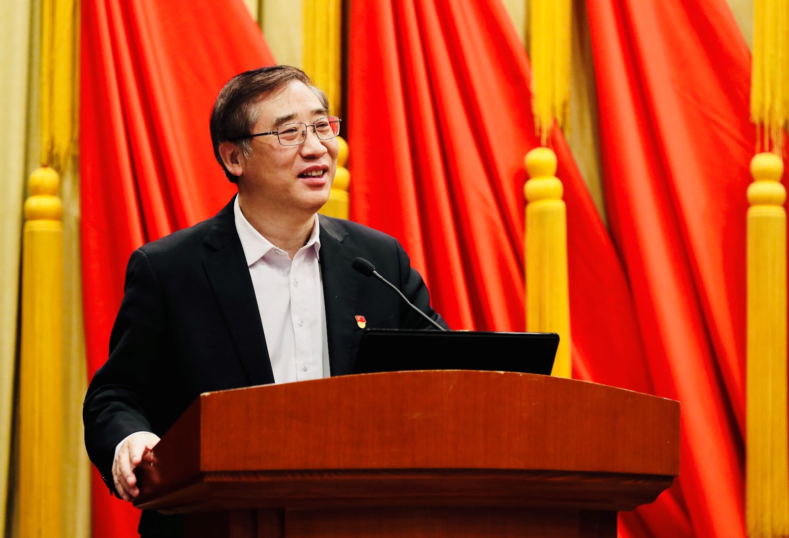王云峰副书记.jpg